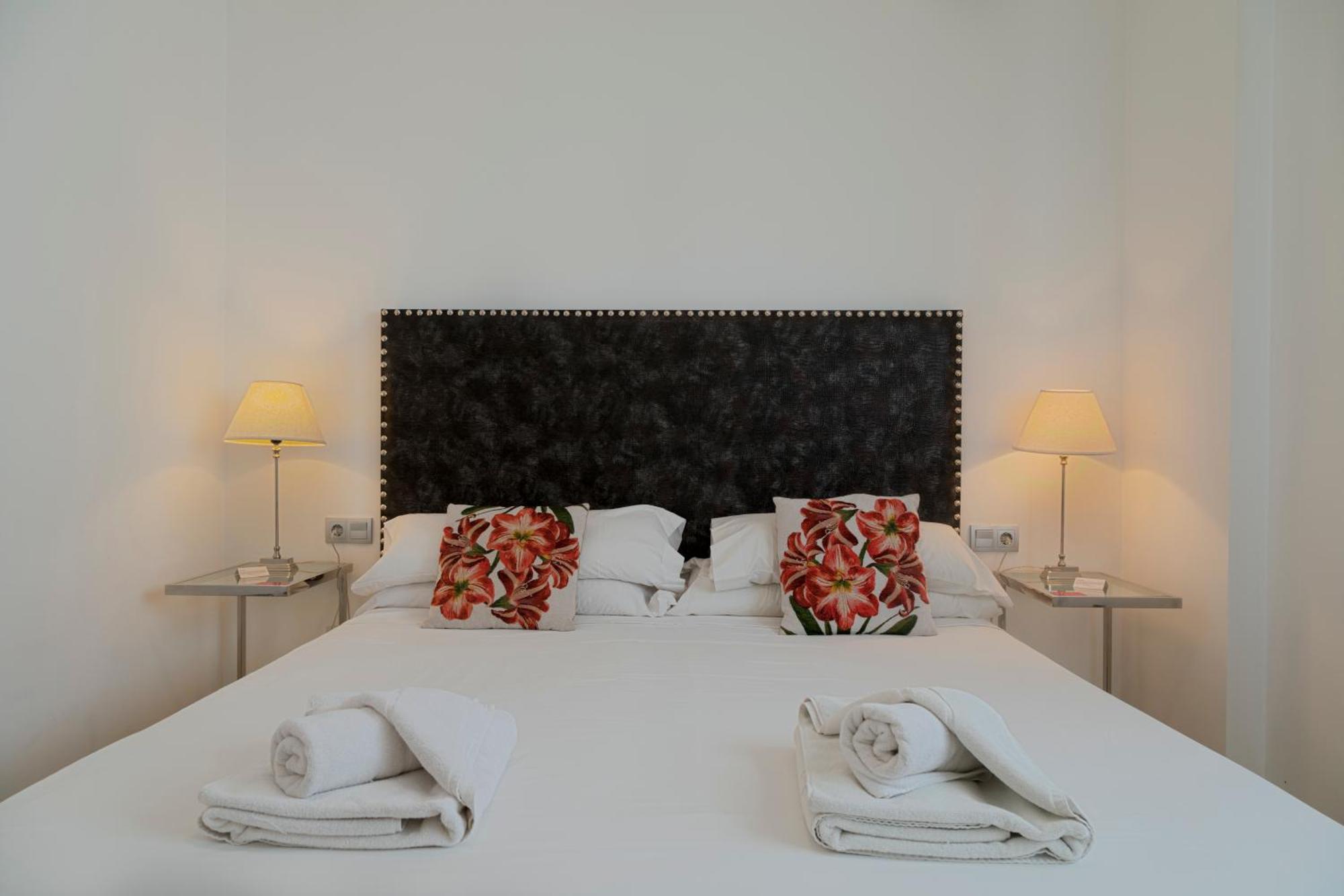 Caleta Homes - Apartamentos Pompidou Málaga Zimmer foto