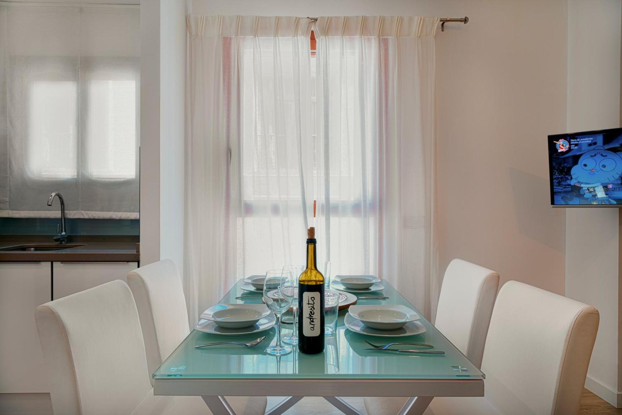 Caleta Homes - Apartamentos Pompidou Málaga Zimmer foto